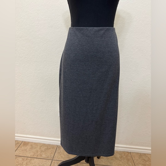 Old Navy Gray Stretch Pencil Skirt - Picture 2 of 3